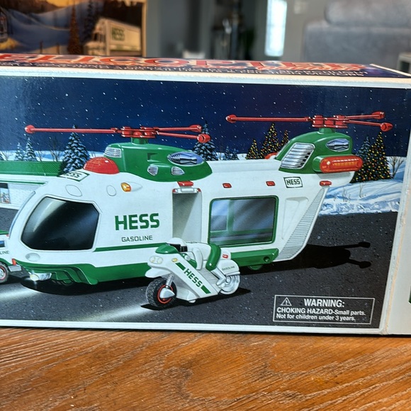 Hess Helicopter with Motorcycle & Cruiser - Picture 5 of 7